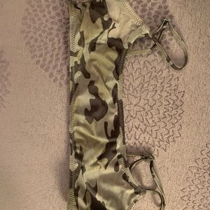 Triangl camo top only